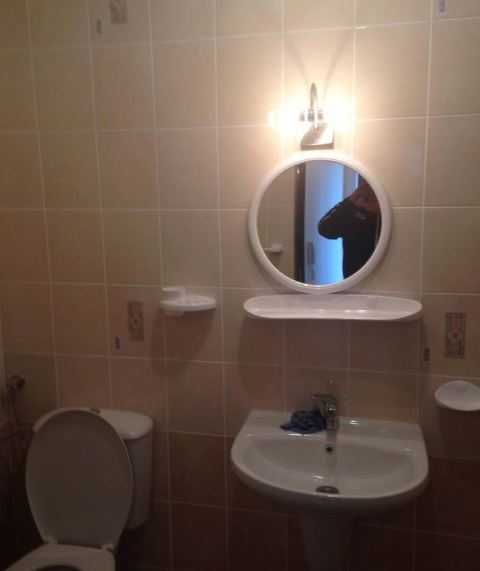 Дава се под наем Двустаен апартамент в Бургас, Меден рудник - зона А - 60 кв.м за 150 € - Снимка #1