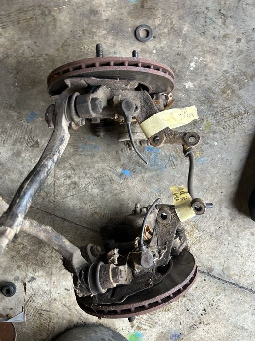 Vand  fuzeta stanga si dreapta Chevrolet Aveo 1.2 benzina 2004-2010