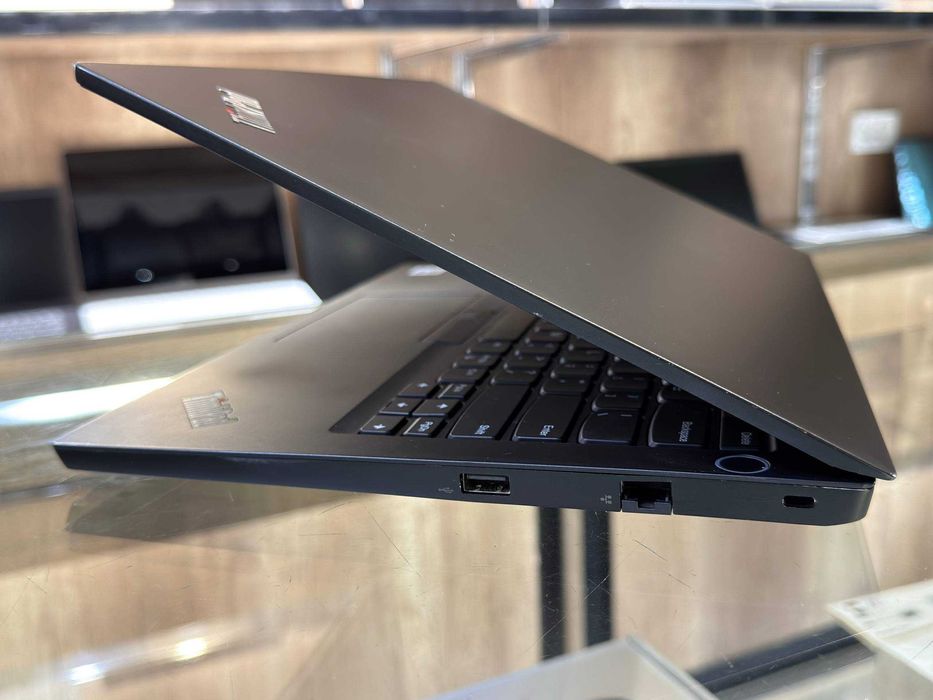 Lenovo ThinkPad E14 Core i7-10510U ram 8 ssd 256