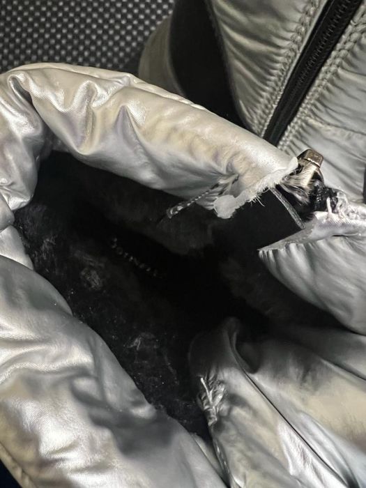 Дамски боти………..