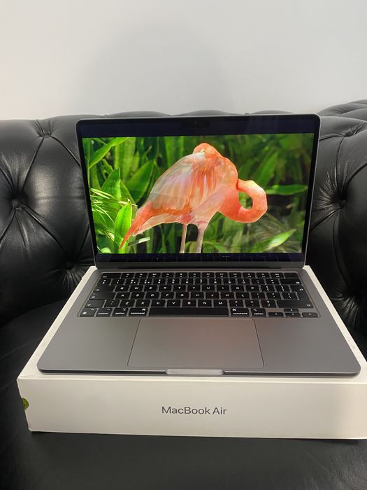 MacBook Air 13-inch / Apple M3 / 8 GB/ 256 GB / Ca nou |