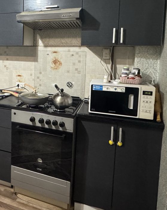 Газ плита и вытяжка