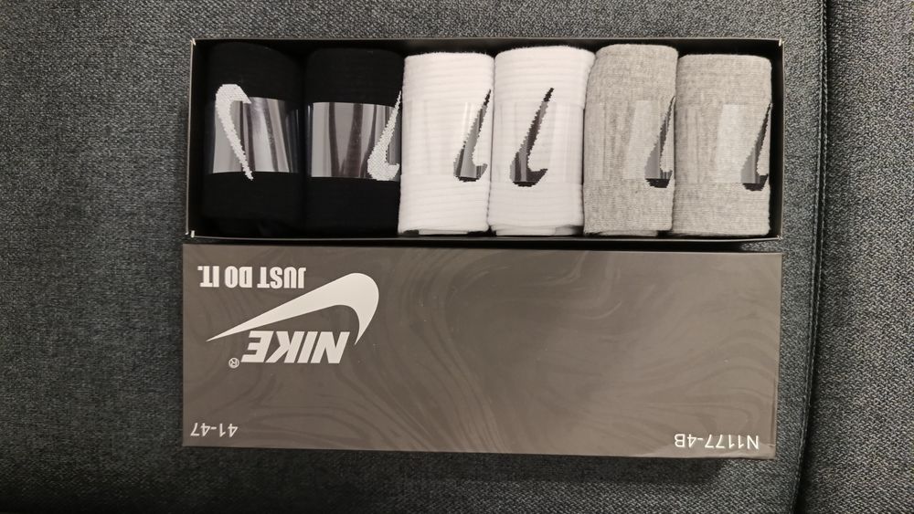 Vând șosete Nike