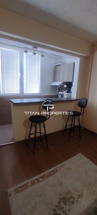 Дава се под наем Двустаен апартамент в Пловдив, Изгрев - 64 кв.м за 275 € - Снимка #2