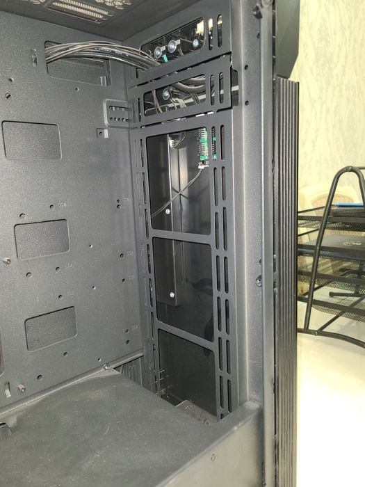 Фирменный Кейс GIGABYTE