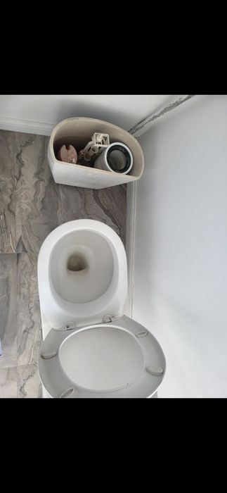 Продается унитаз в сборе