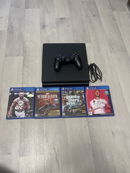 Sony PlayStation 4 slim