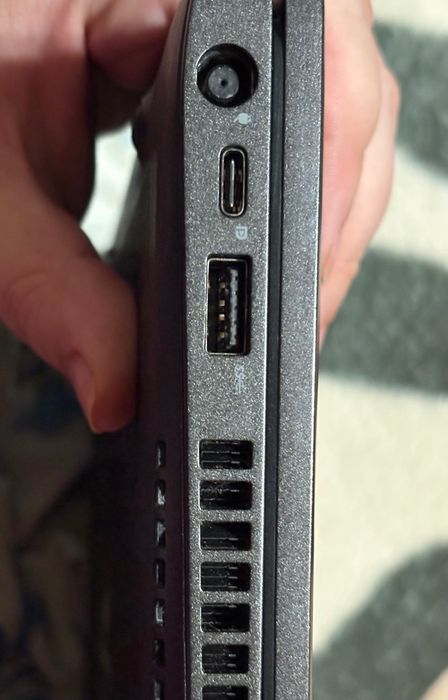 Laptop Dell Latitude 5400 cu 16GB RAM si 500GB SSD (Windows 11 Pro)