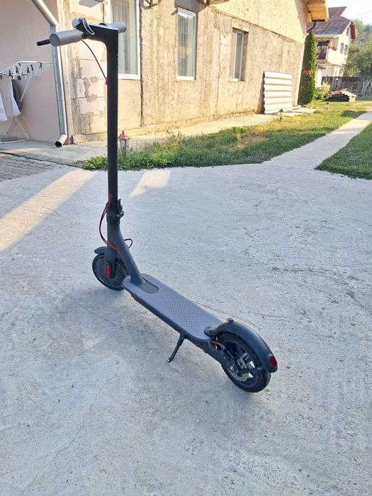 Vand trotineta electrică xiaomi mijia, stare foarte bună