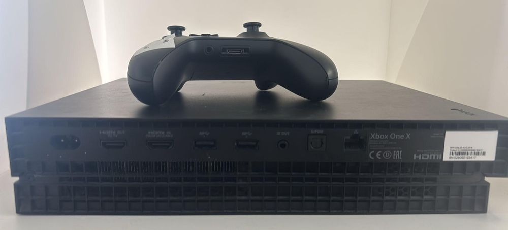 Consola XBox One X 1TB -A-