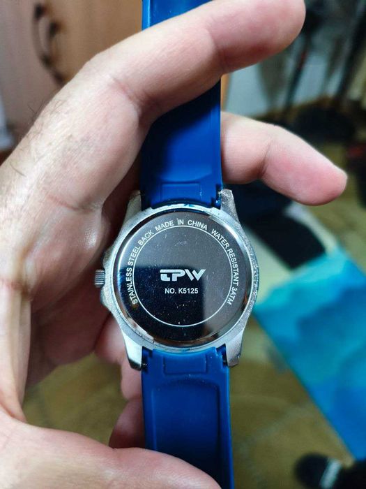 Кварцевые часы TPW недорого