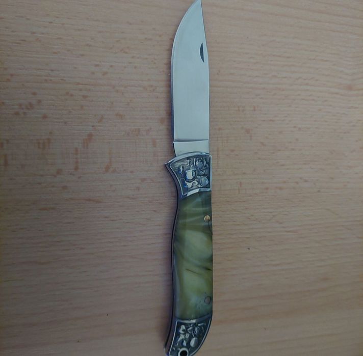 Briceag mâner gravat dimensiune medie