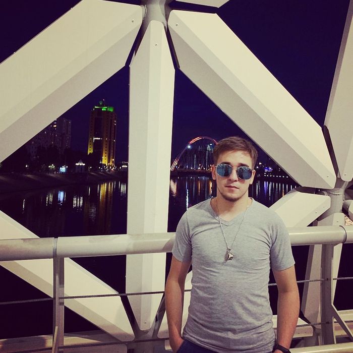 Муж на час, так же могу выйти на разборки вместо вас