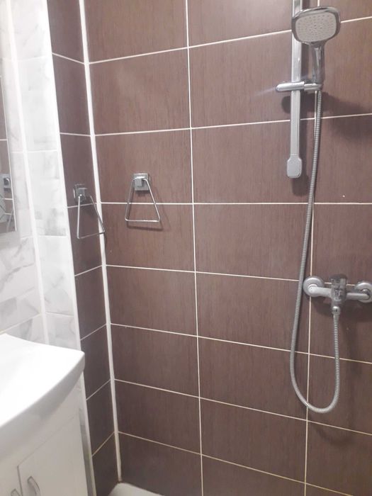 Продавам тристаен апартамент