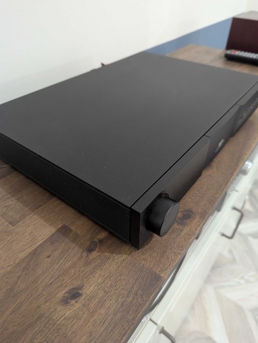 Усилвател NAIM NAIT XS2, като нов.