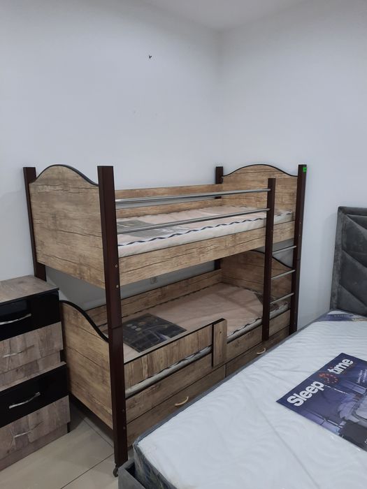 Bolajonlar uchun 2 qavatli krovatlar