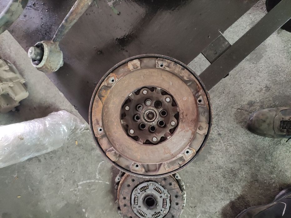 Демпферн маховик за BMW X3 F25 2.0d