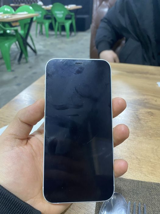 Айфон 12 64 гб акуум 100%