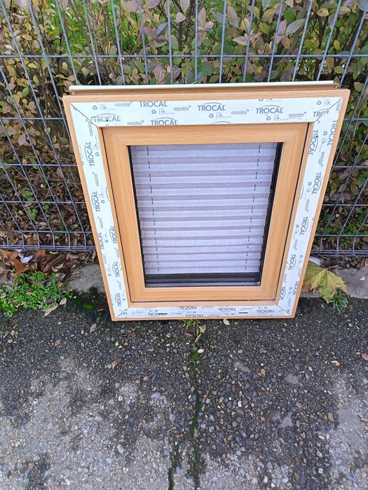 Продавам PVC прозорци