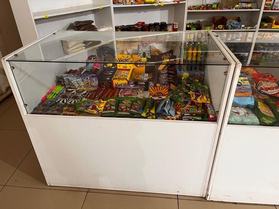 Продам витрины для магазина