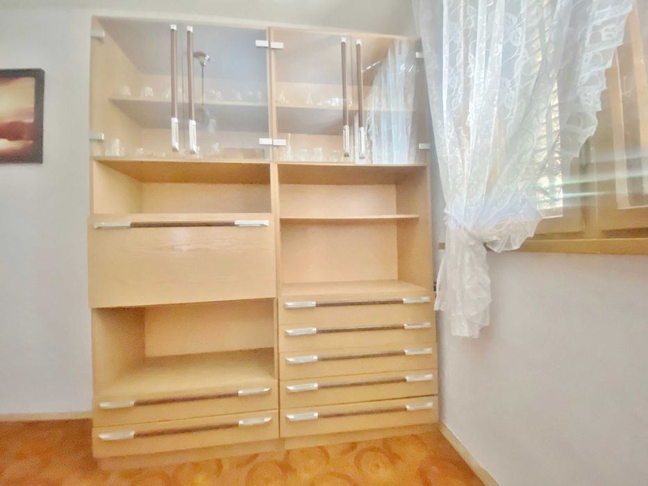 Цена - 40€. Два Компактни Модула за Дневна стая в цвят Млечен Дъб/Бук