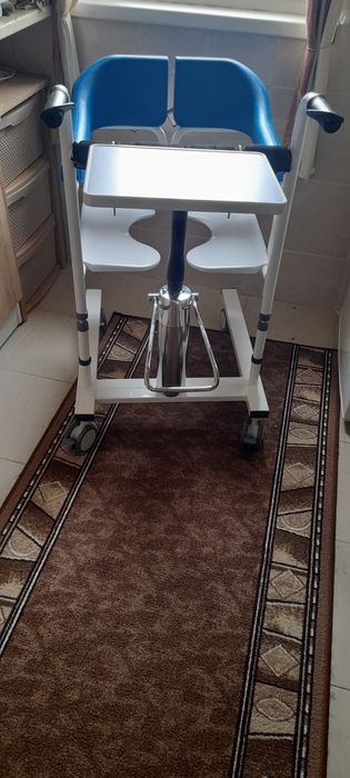 Scaun hidraulic transfer pacient