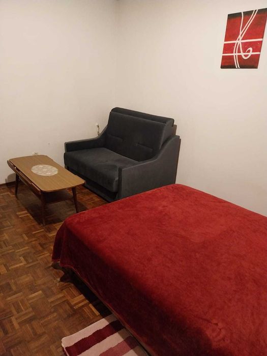 Inchiriez garsoniera strada Aluminei bloc D