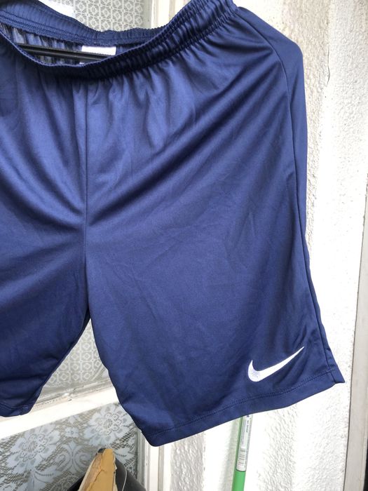 Nike късе панталони оригинални размер M
