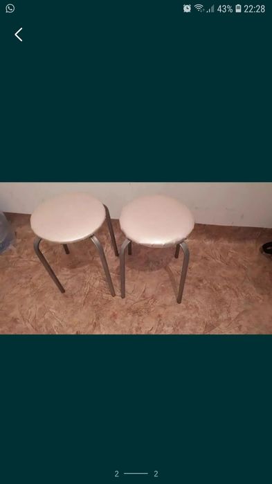 Стол кухонный и 2 табуретки