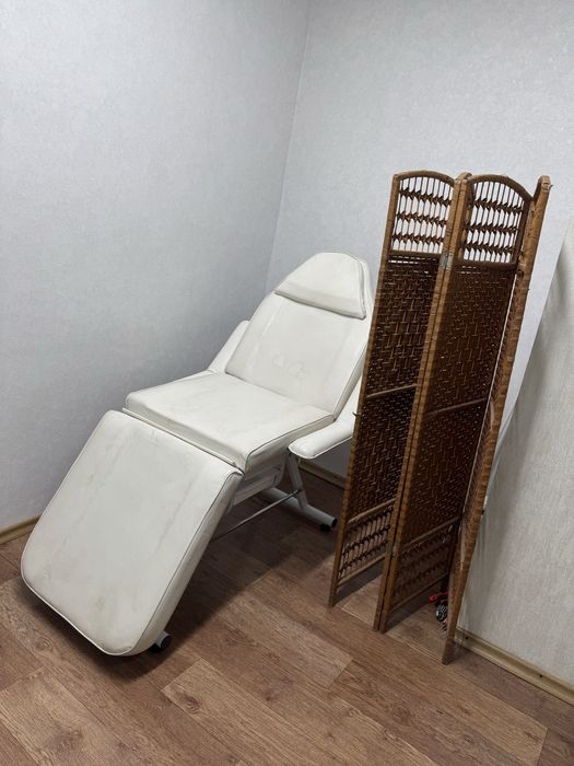 Продам Косметологическую Кушетку