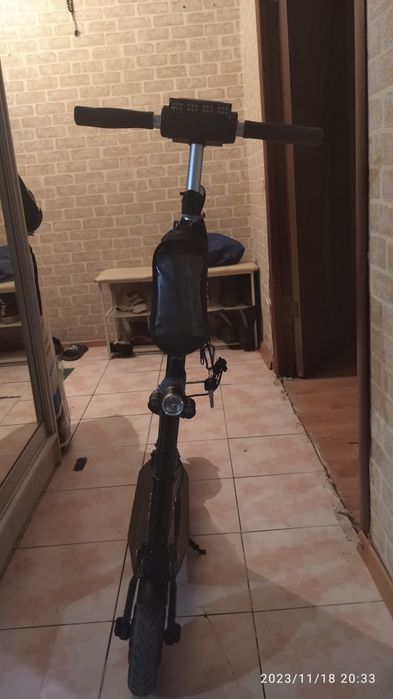 Продам электро самокат