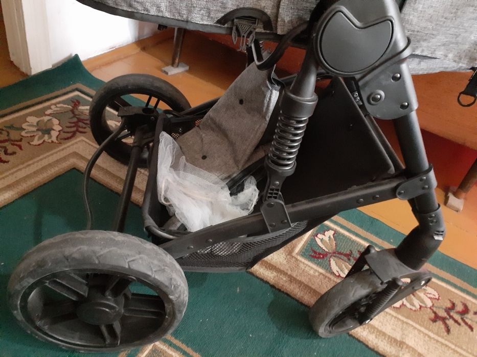 Продам детскую коляску