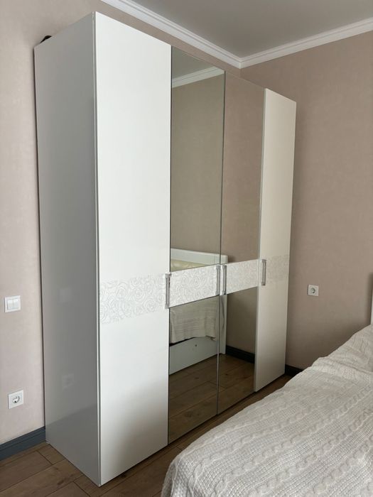 Продается спальняя гарнитура