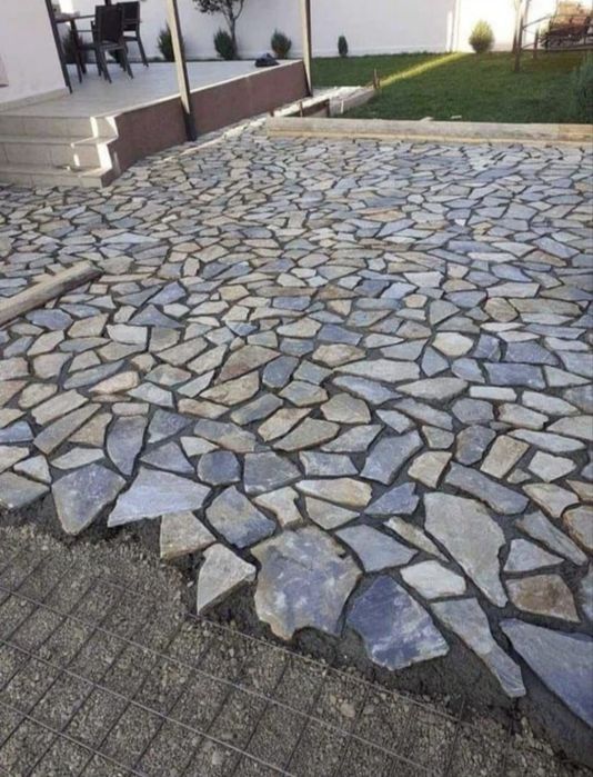 Piatră de vânzare