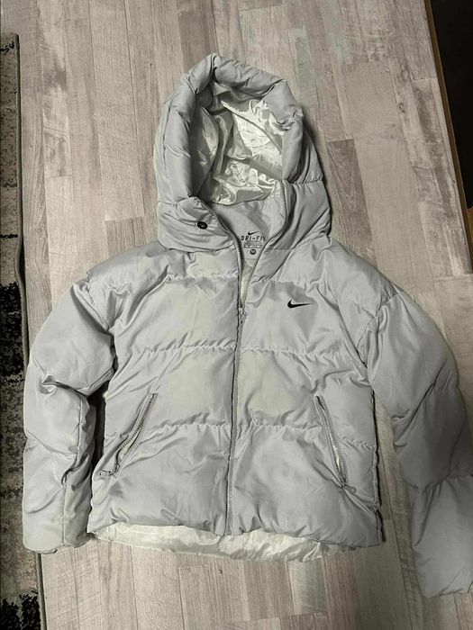 Зимно яке найк //