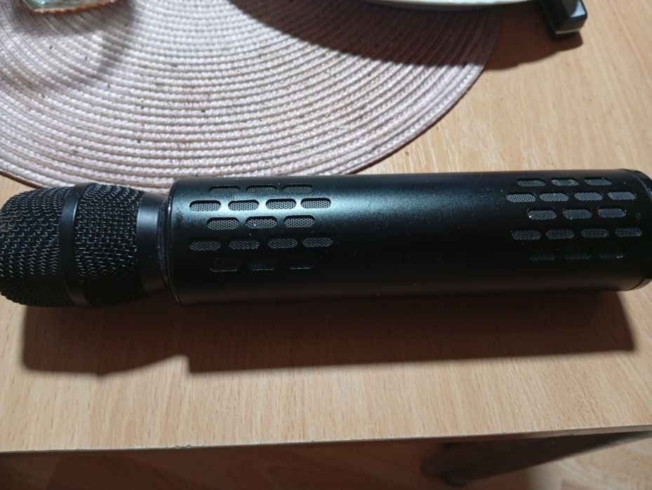 Караоке микрофон,мощен