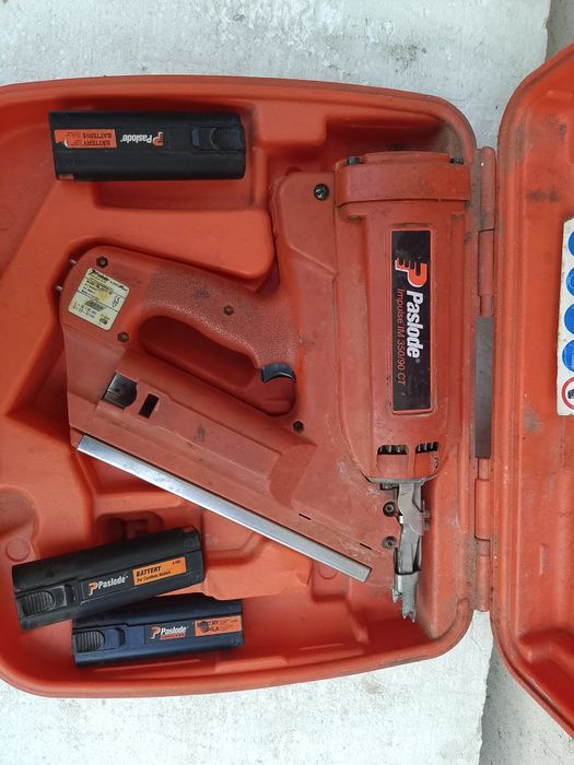 Професионални машини на ток и батерии за ремонт или за части