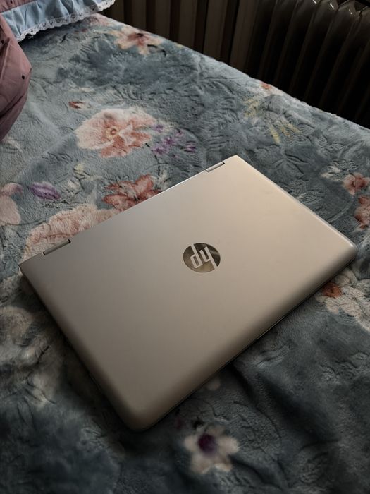 HP Pavilion x360 convertible laptop i3 sensor