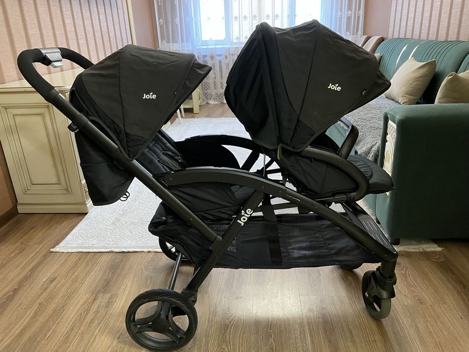 Продам двойную коляску