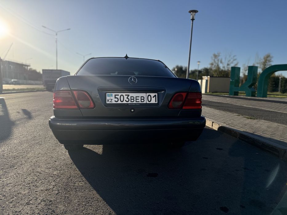 Продам мерседес W210 в хорошем состояний