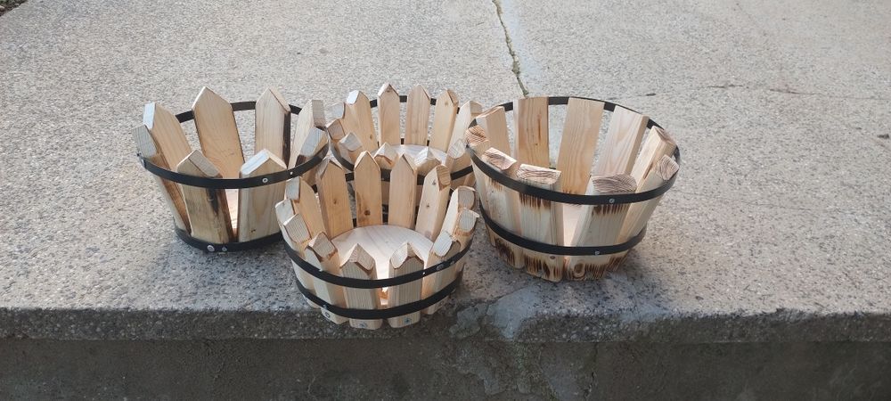 Дървени кашпи за саксии