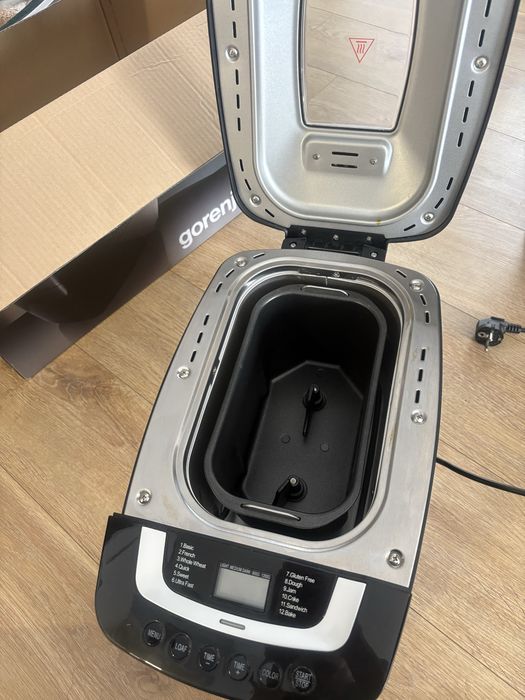 Хлебопекарна GORENJE BM1200BK