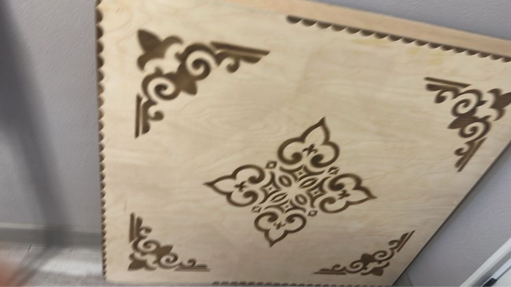 Стол для гостиной