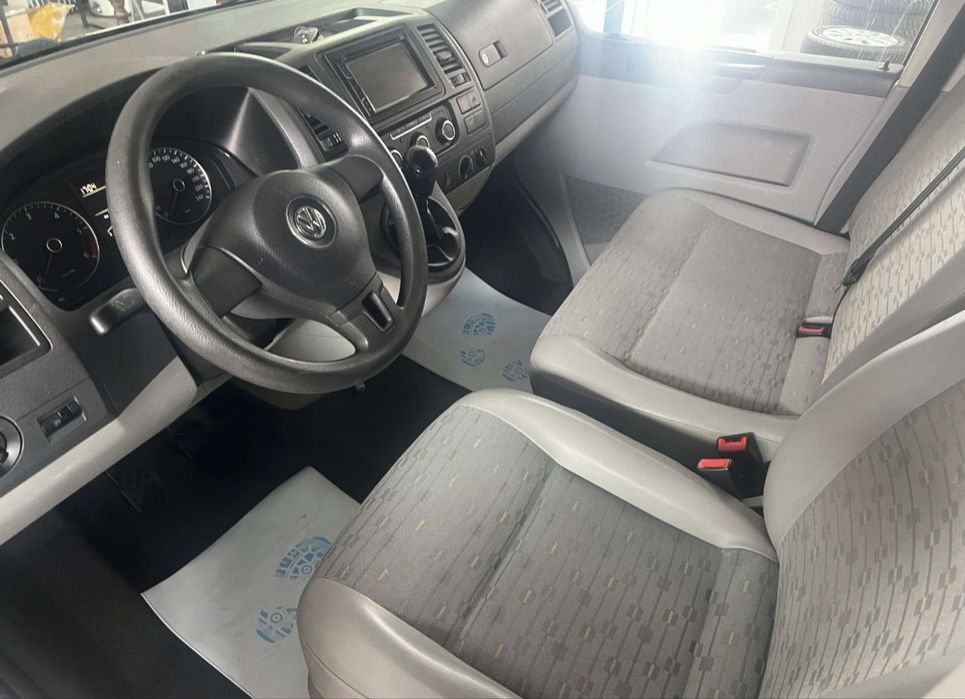 Inchirieri microbuze 8+1/Transport intern/international de persoane