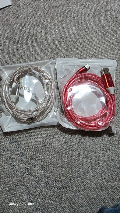 Кабел за зареждане на телефон