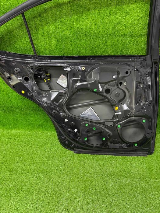 Дверь на Lexus ES б/у оригинал