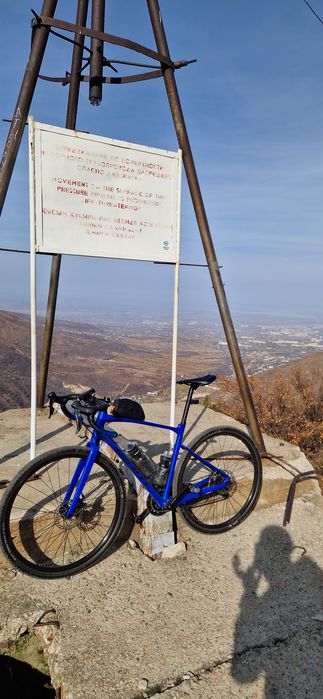 Велосипед Giant Revolt 2 2022 года