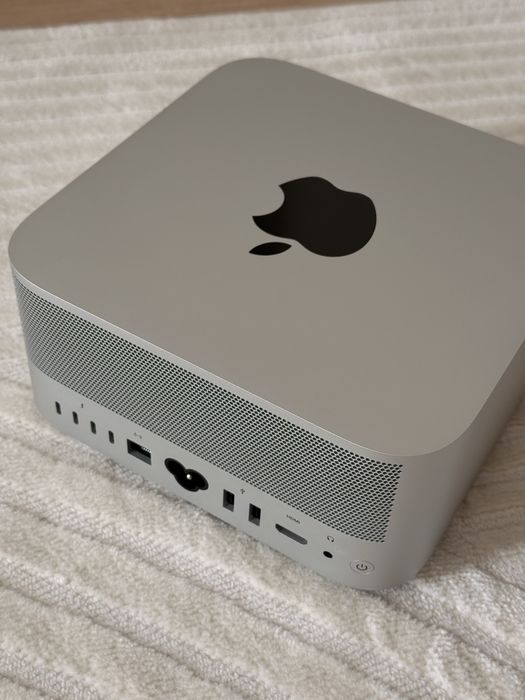 iMac Studio M1 MAX Chip 512 32gb