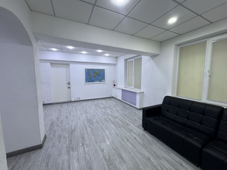 Сдается в аренду офис 100кв в Центре Ц4