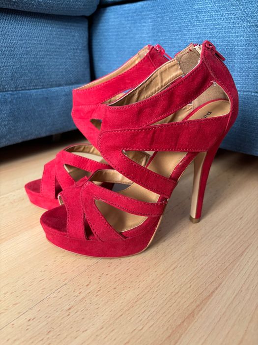 Различни видове обувки